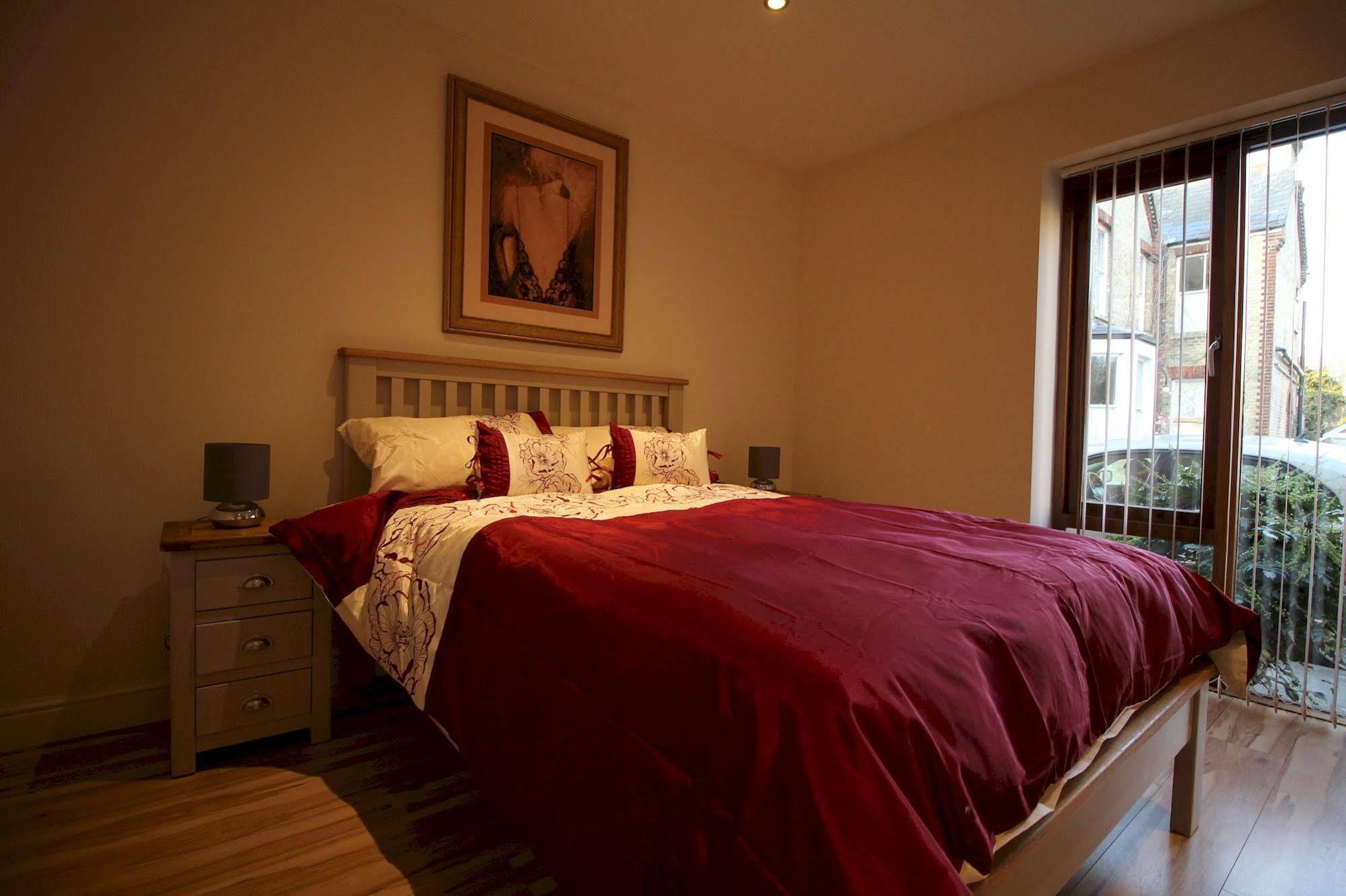 Lux Living - Alpha Apartment *